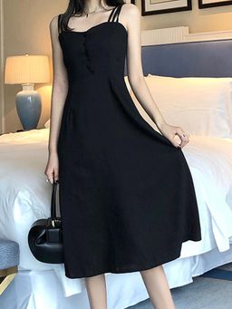 Outzidr - Black Solid Flared Party Dress