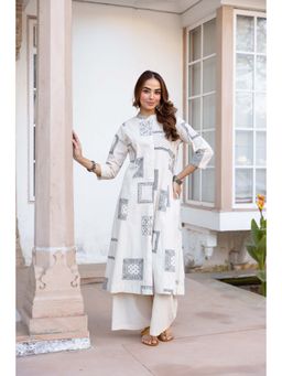 Nehamta - Women Off White Cotton Flex Printed Kurta with Palazzo