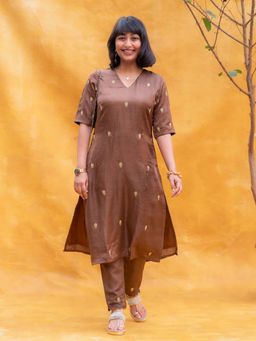 Suta - Women Brown Floral Embroidered Kurta with Pant