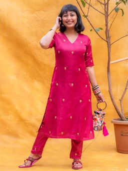 Suta - Women Rani Pink Floral Embroidered Kurta with Pant