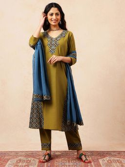 Vbuyz - Women Olive Floral Sequined Kurta with Pant and Dupatta