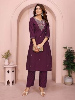 Elora - Women Purple Floral Embroidery Kurta with Pant
