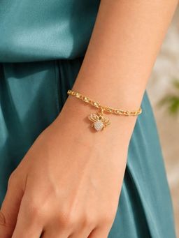 Digital Dress Room - Bee Charm Gold Plated Lumba Bracelet