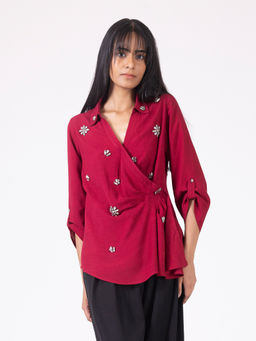 SHAYE - Maroon Spread Collar Three-Quarter Sleeves Party Top