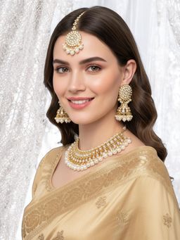 OOMPH - Gold Kundan Jewellery Set