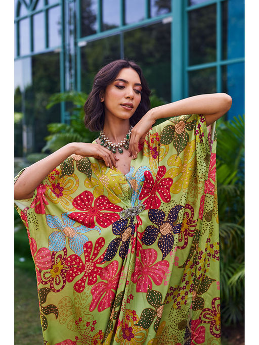 Buy STTAVOSS Alaya Green Floral Flared Sleeves V-Neck Kaftan Maxi Dress  Online