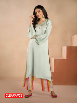 Gajra Gang - Golabar Green Embellished V Neck Kurta GGKUR27