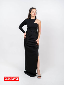 RSVP by Nykaa Fashion - Black Solid Asymmetric Neck One Shoulder Gown