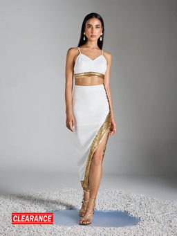 RSVP by Nykaa Fashion - White And Gold Sequin Sweetheart Neck High Slit Co Ord (Set of 2)