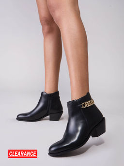 Twenty Dresses by Nykaa Fashion - Black Solid Chain Link Ankle Winter Boots