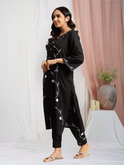 Zuri - Black 3D Patch Work Embroidered Cotton Kurta with Embroidered Pant - Set of 2