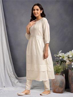 Zuri - White Resham Embroidered Crepe Kurta with Embroidered Pant - Set of 2