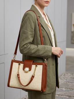 Fabbhue - Women's Beige Handbag with Detachable Strap