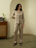 Taupe color option, Currently selected