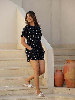 Clt.s - Black Cotton Short Sleeves Graphic T-Shirt and Short