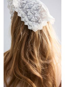 H&M - Women White Lace head scarf