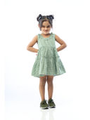 Green color option, Sold out, Currently selected