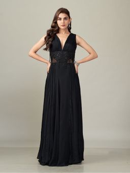 Qunic - Black Azure Flow Embroidered Gown