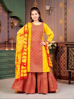 Aarika - Girls Yellow Ethnic Wear Damask Print Rayon Kurta