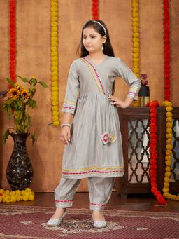 Aarika - Girls Grey Solid Gota Lace Silk Kurta with Salwar