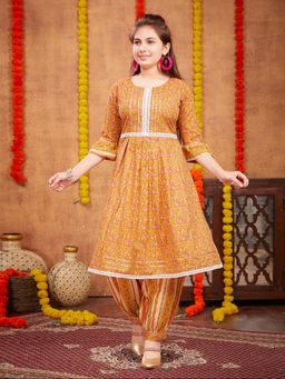 Aarika - Girls Olive Paisley Print Gota Cotton Kurta with Salwar