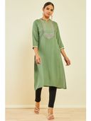 Green color option, Sold out, Currently selected