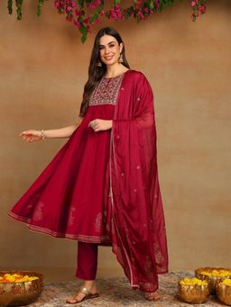 Vaamsi - Women Silk Blend Ethnic Motifs Yoke Design Kurta Trousers with Dupatta (Set of 3)