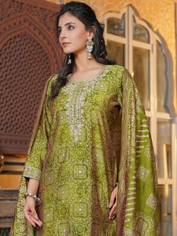 Vaamsi - Green Floral Embroidered Straight Kurta and Pant with Dupatta
