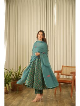 ONEWE INDIA - Women Emerald Green Cotton Kurta with Pant and Dupatta