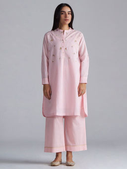 Ganga Fashions - Rose Pink Woven Checks Kurta and Pant with Slip