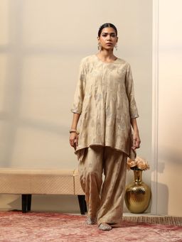 Garden VARELI - Women Beige Embroidered Pure Cotton Co-Ord Set