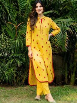 HOUSE OF JAMOTI - Women Yellow Pikes Spade Cotton Embroidered Kurta and Pant