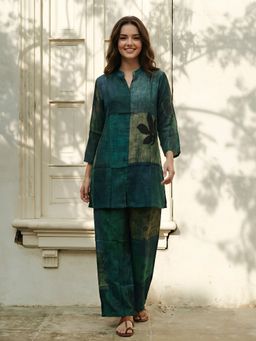 KAFTANIZE - Women Green Embroidered Co-Ord Set