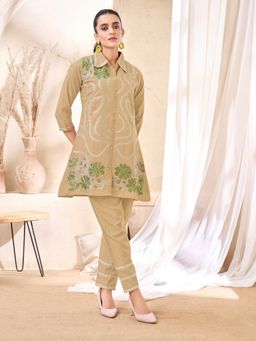 KAFTANIZE - Women Beige Floral Embroidered Co-Ord Set