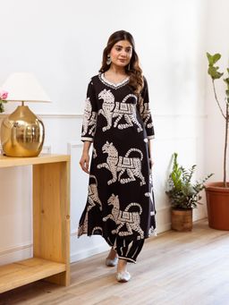 Autumnlane - Siya Charcoal Tiger Printed Kurta and Pant (Set of 2)