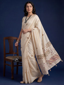 Akhilam - Tussar Silk Off White Embroidered Saree With Unstitched Blouse