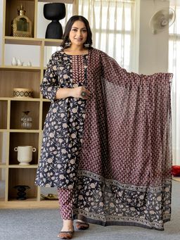 Yufta - Piping On Yoke Floral Print Black Cotton Plus Size Kurta with Pant & Dupatta (Set of 3)