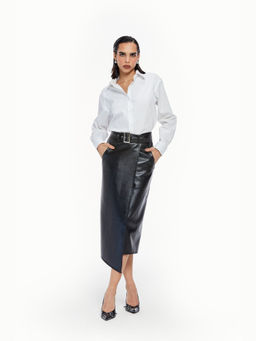 Qua - Black Solid/Plain Faux Leather Mini Skirt