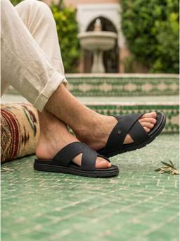 ZELION - Men Black Synthetic Sandals