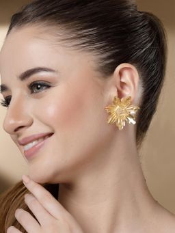 Karatcart - Gold Plated Floral Design Drop Earrings