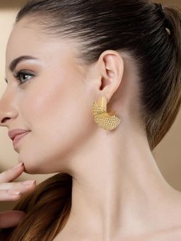 Karatcart - Gold Plated Hammered Half Drop Earrings