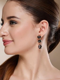 Karatcart - Gold-Plated Contemporary Black Drop Earrings for Women