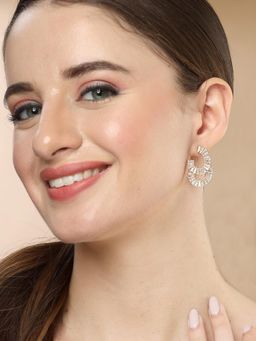 Karatcart - Gold-Plated Contemporary White Drops for Women