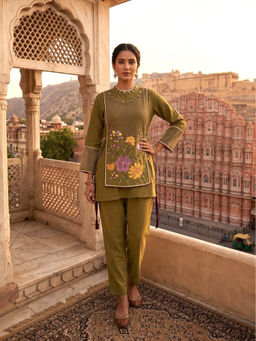 Autumnlane - Gaur Mantis Embroidery Cotton Co-Ord Set