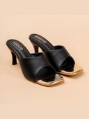Black color option, Sold out, Currently selected