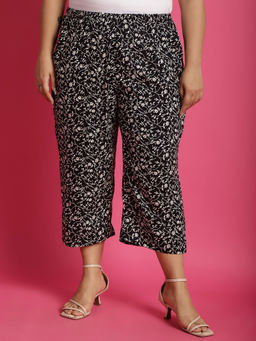 theRebelinme - Plus Size Womens Black Small Floral Printed Mid Calf Length Capri