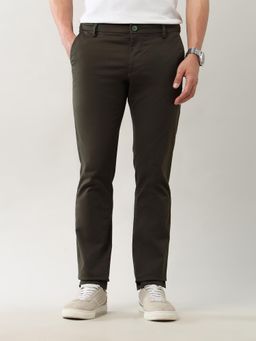 Arrow Sports - Men Slim Fit Mid-Rise Solid Green Casual Trouser
