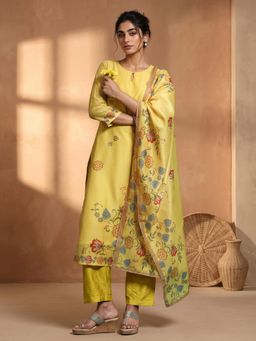AADVIKA - Women Yellow Floral Printed Kurta with Pant and Dupatta