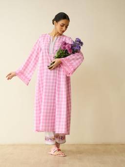 Rustorange - Women Pink Checks Printed Kurta with Pant