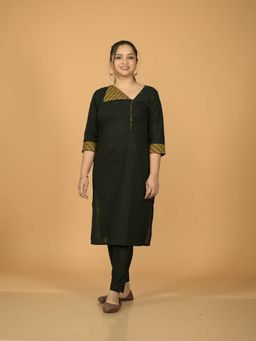 Stree Basics - Women Black Cotton Solid Printed Kurta